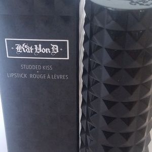 Kat Von D Studded Kiss Lipstick- A Go Go